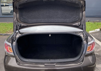 Подержанный автомобиль Mazda 6 Sedan 2010 года (9 фото)