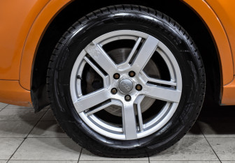 Подержанный автомобиль Audi Q3 2013 года (21 фото)