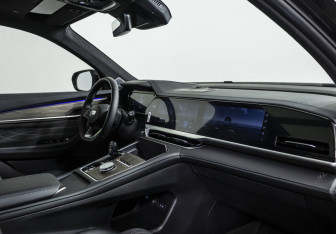 Подержанный автомобиль Geely Monjaro 2025 года (9 фото)