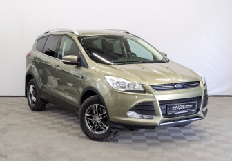 Подержанный автомобиль Ford Kuga 2013 года (3 фото)