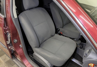 Подержанный автомобиль Nissan Almera Sedan 2013 года (23 фото)