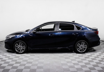 Подержанный автомобиль Kia Cerato Sedan 2021 года (8 фото)