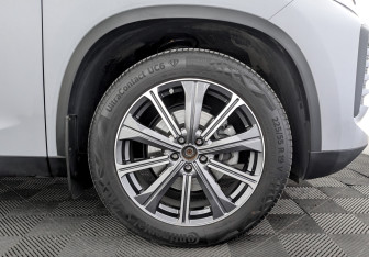 Подержанный автомобиль Exeed TXL 2023 года (18 фото)