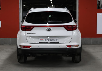 Подержанный автомобиль Kia Sportage 2018 года (6 фото)