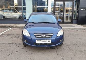 Подержанный автомобиль Kia Ceed Hatchback 2008 года (2 фото)