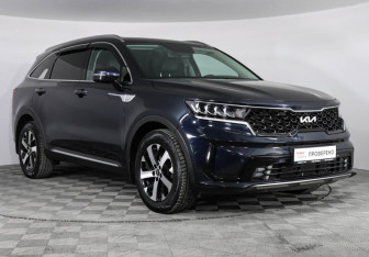 Подержанный автомобиль Kia Sorento 2022 года (3 фото)