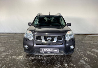 Подержанный автомобиль Nissan X-Trail 2011 года (2 фото)