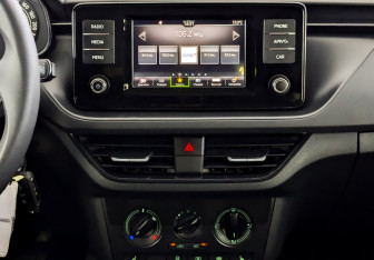 Подержанный автомобиль Skoda Rapid Liftback 2021 года (15 фото)