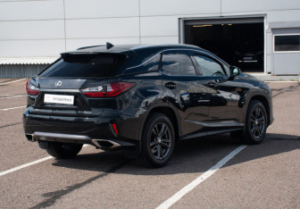 Подержанный автомобиль Lexus RX 2016 года (5 фото)