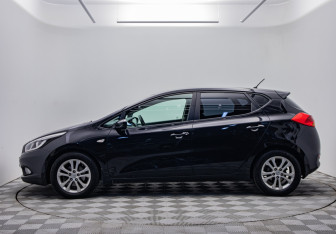 Подержанный автомобиль Kia Ceed Hatchback 2012 года (8 фото)