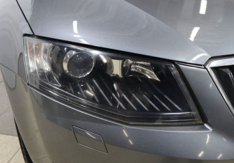 Подержанный автомобиль Skoda Octavia Liftback 2016 года (25 фото)