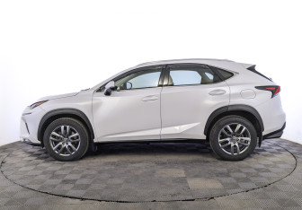 Подержанный автомобиль Lexus NX 2018 года (8 фото)