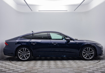 Подержанный автомобиль Audi A7 2018 года (6 фото)