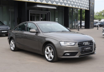 Подержанный автомобиль Audi A4 Sedan 2013 года (3 фото)