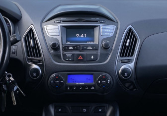 Подержанный автомобиль Hyundai ix35 2014 года (12 фото)