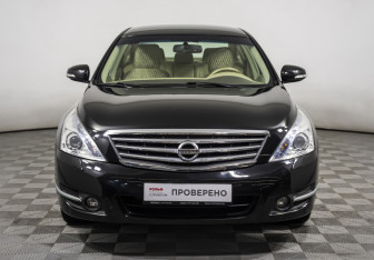 Подержанный автомобиль Nissan Teana 2011 года (2 фото)