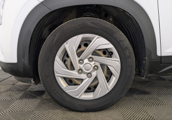 Подержанный автомобиль Hyundai Creta 2022 года (12 фото)