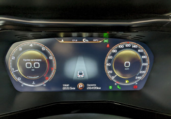 Подержанный автомобиль Geely Tugella 2023 года (26 фото)