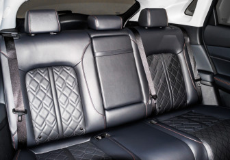 Подержанный автомобиль Changan UNI-K 2023 года (13 фото)