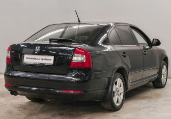 Подержанный автомобиль Skoda Octavia Liftback 2013 года (5 фото)