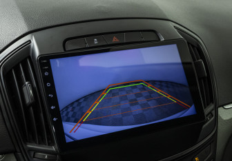 Подержанный автомобиль Opel Insignia Wagon 2014 года (16 фото)