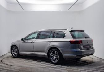 Подержанный автомобиль Volkswagen Passat Wagon 2017 года (7 фото)