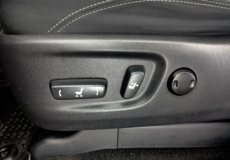 Подержанный автомобиль Toyota Land Cruiser Prado 2019 года (28 фото)