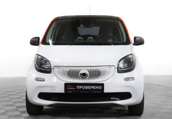 Подержанный автомобиль Smart Forfour 2016 года (2 фото)