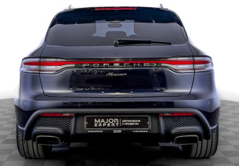 Подержанный автомобиль Porsche Macan 2021 года (6 фото)