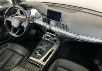 Подержанный автомобиль Audi Q5 2017 года (9 фото)