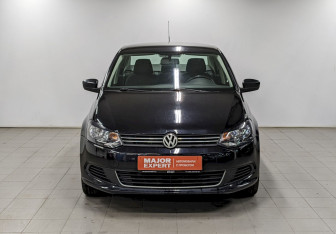 Подержанный автомобиль Volkswagen Polo Sedan 2011 года (2 фото)