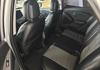 Подержанный автомобиль Hyundai ix35 2014 года (15 фото)