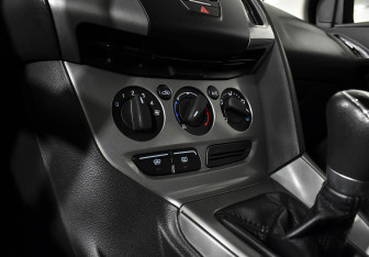 Подержанный автомобиль Ford Focus Wagon 2012 года (14 фото)