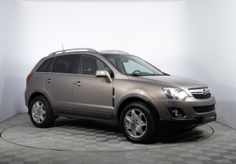 Подержанный автомобиль Opel Antara 2014 года (3 фото)