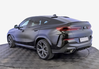 Подержанный автомобиль BMW X6 2020 года (7 фото)