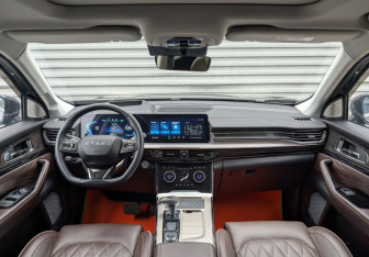 Подержанный автомобиль Exeed VX 2022 года (14 фото)