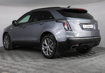 Подержанный автомобиль Cadillac XT5 2021 года (7 фото)