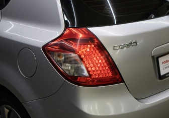 Подержанный автомобиль Kia Ceed Hatchback 2011 года (21 фото)