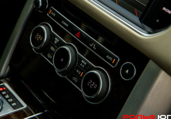 Подержанный автомобиль Land Rover Range Rover 2014 года (14 фото)