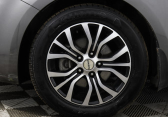 Подержанный автомобиль Kia Cerato Sedan 2013 года (7 фото)