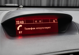 Подержанный автомобиль Opel Mokka 2013 года (19 фото)