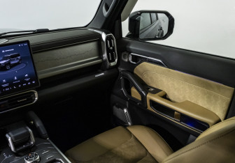 Подержанный автомобиль Jetour T2 2024 года (10 фото)