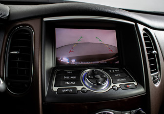 Подержанный автомобиль Infiniti QX50 2016 года (16 фото)