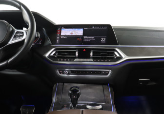 Подержанный автомобиль BMW X7 2019 года (14 фото)