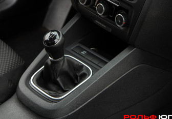 Подержанный автомобиль Volkswagen Jetta Sedan 2014 года (12 фото)