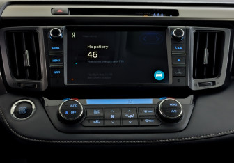 Подержанный автомобиль Toyota RAV4 2019 года (15 фото)