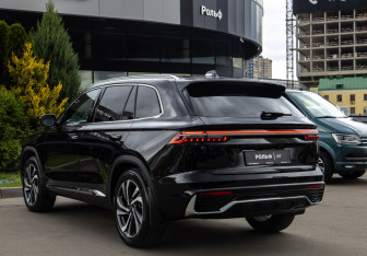 Подержанный автомобиль Geely Monjaro 2024 года (5 фото)