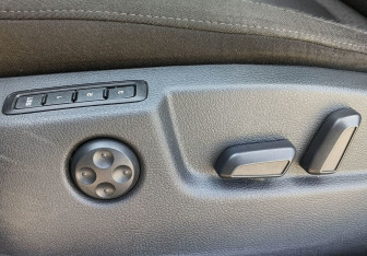 Подержанный автомобиль Skoda Superb Wagon 2012 года (19 фото)