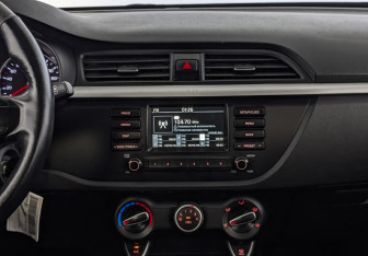 Подержанный автомобиль Kia Rio Hatchback 2020 года (15 фото)