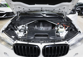 Подержанный автомобиль BMW X5 2017 года (9 фото)